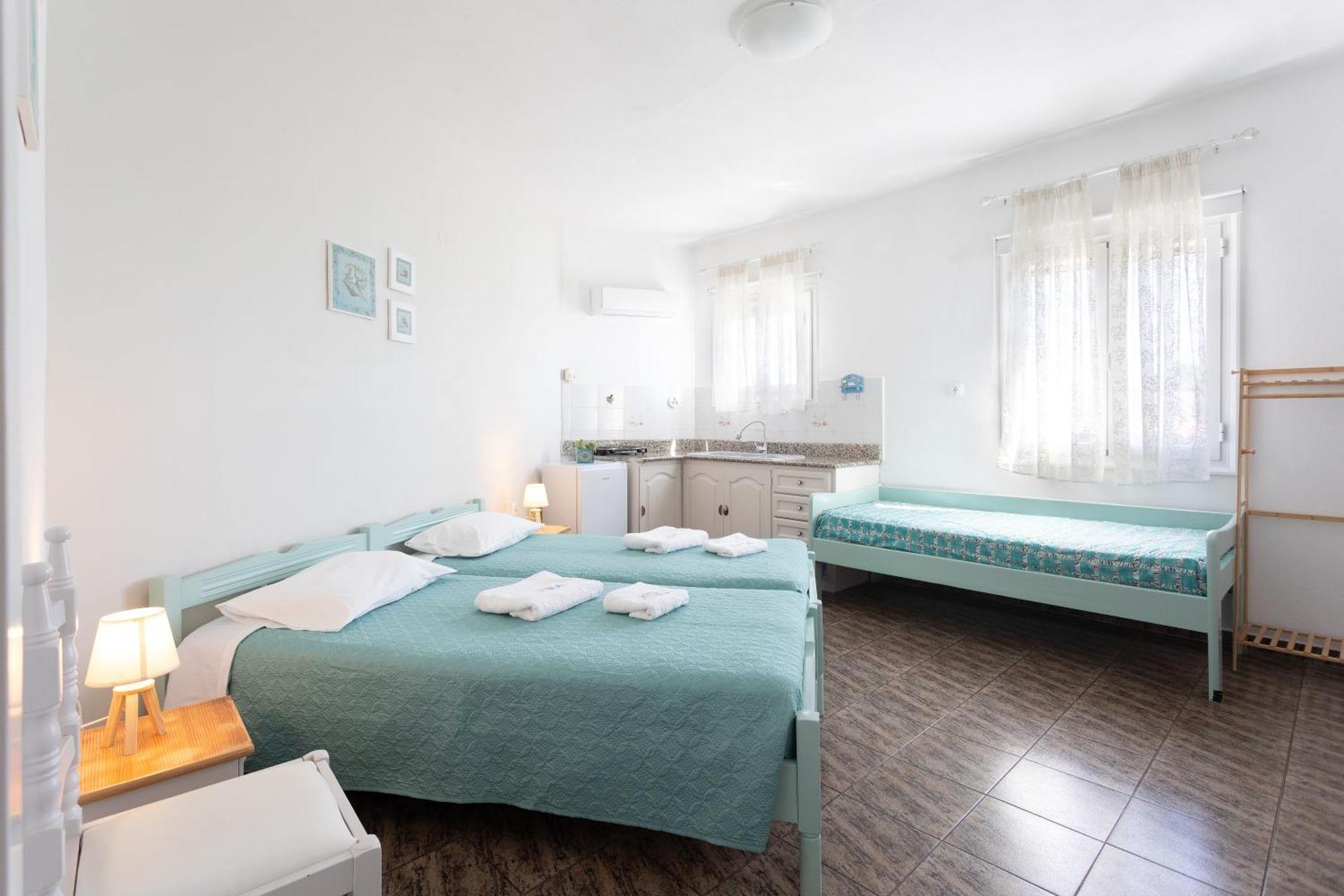 Dora'S Studios & Apartments Mégas Yialós-Nítes Eksteriør billede