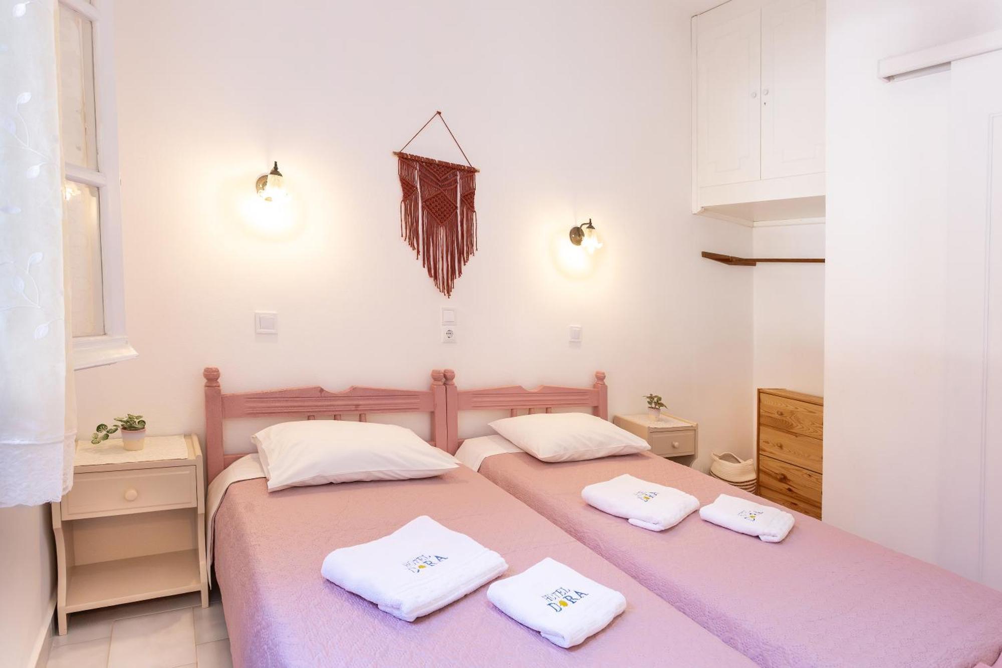 Dora'S Studios & Apartments Mégas Yialós-Nítes Eksteriør billede